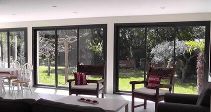 Villa near Avignon, comfortable, garden, swimming pool