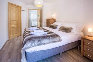 4 chambres, fer et planche Ă repasser, lit parapluie, Wi-Fi gratuit