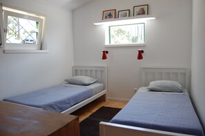 6 chambres, fer et planche à repasser, Wi-Fi, draps fournis