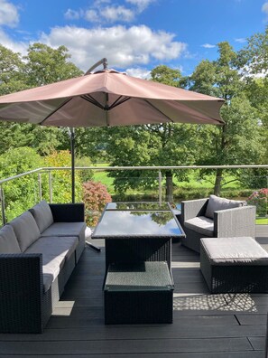 Property grounds - Caithness Holiday Home (Pontypool)