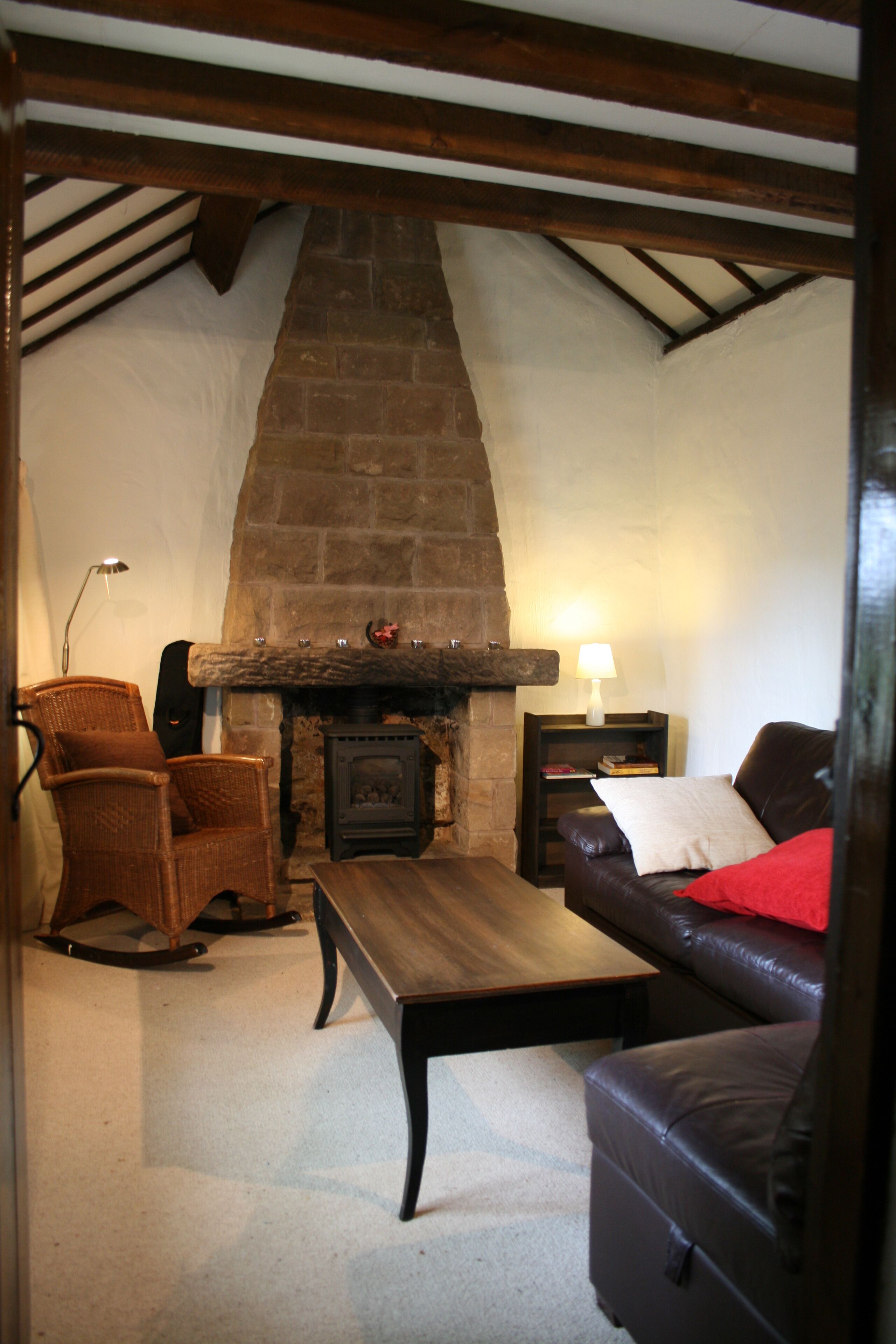 Charming Traditional Cottage In Winster Village, Peak District National Park