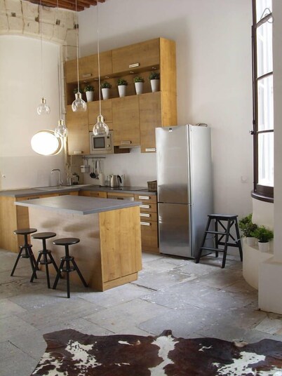 STANDING APARTMENT, from the 18th Century, in the pedestrianized historic center