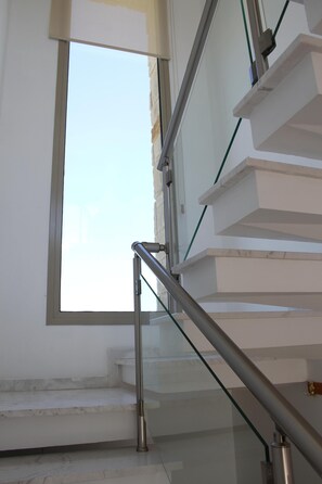 Interior - Fabulous 3 Bed 3 Bath Villa With Large heated 10M Pool .Heating extra charge (Coral Bay)