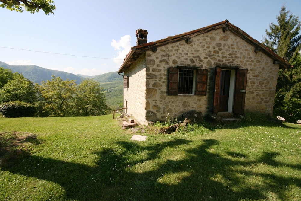 Cottage stone of 1. 300