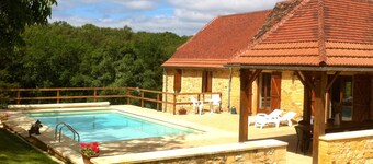 Renovated Traditional Stone House With Private Salt Water Pool 