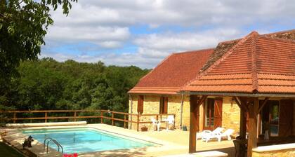 Renovated Traditional Stone House With Private Salt Water Pool