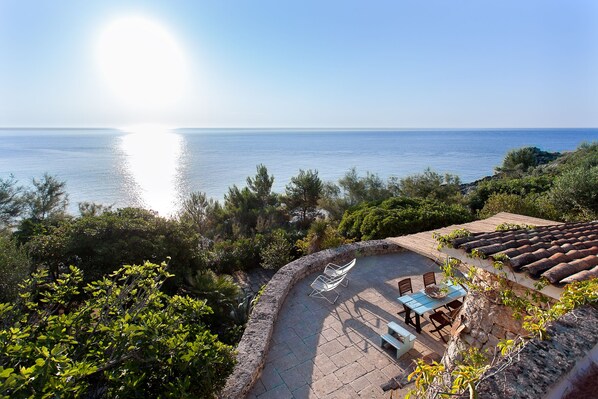 Outdoor dining - Salento: the house by the sea  (Tricase)