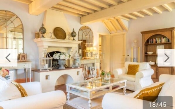 Interior - Villa with garden and heated pool with jacuzzi (Capannori, Lucca)