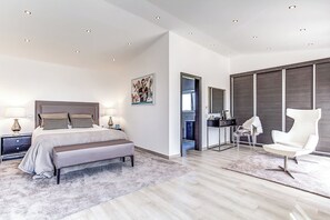 6 bedrooms, iron/ironing board, free WiFi, bed sheets - Goldeneye Luxury 6 Bedroom luxury Villa With Infinity Pool sea view (Lagoa)