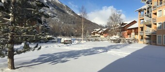 Serre Chevalier 1400: Nydelig leilighet Sør / Vest i bolig på terrasse i første etasje