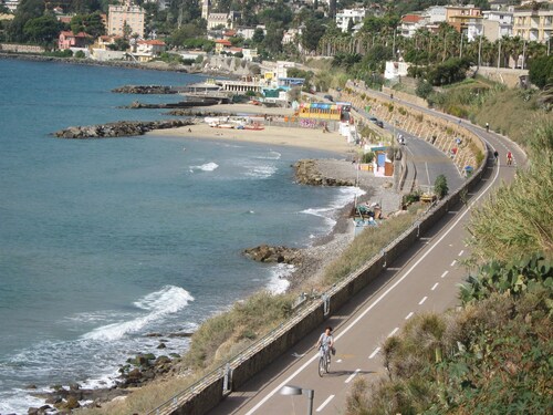 Sea & Bike your home in the center of Sanremo near the sea and the bicycle
