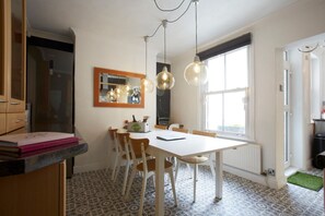 Dining - Beautiful 4 bed Townhouse - Central Harrogate/ HIC! (Harrogate)