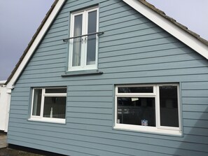 تفاصيل الفندق من الخارج