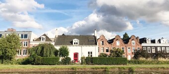 Lovely spacious, luxurious apartment with canal view