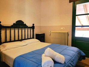 9 Schlafzimmer, Bügeleisen/Bügelbrett, Reisekinderbett, kostenloses WLAN