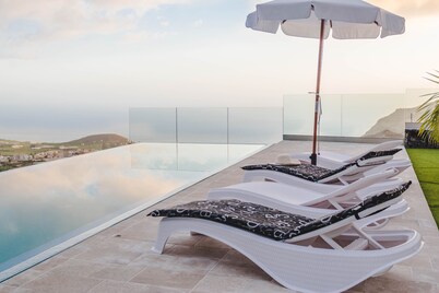 Villa Taburiente, modern, breathtaking views, nature and good weather.