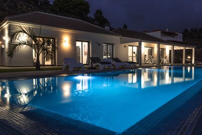 Villa Taburiente, modern, breathtaking views, nature and good weather.