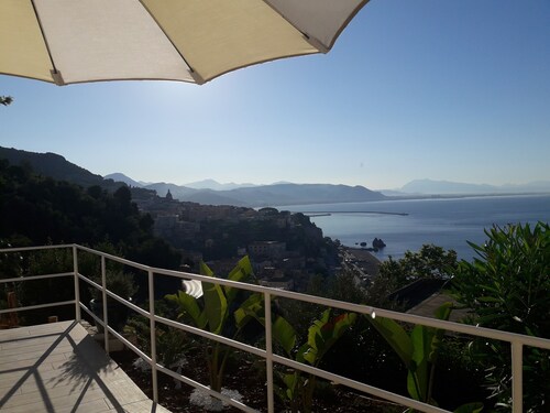 "Suite 48" mini design house for the couple on the Amalfi Coast