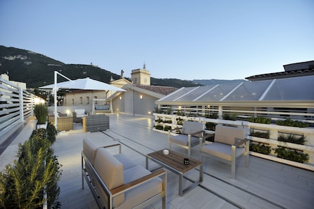 Terrace/patio. Luxury Apartments Della Marca