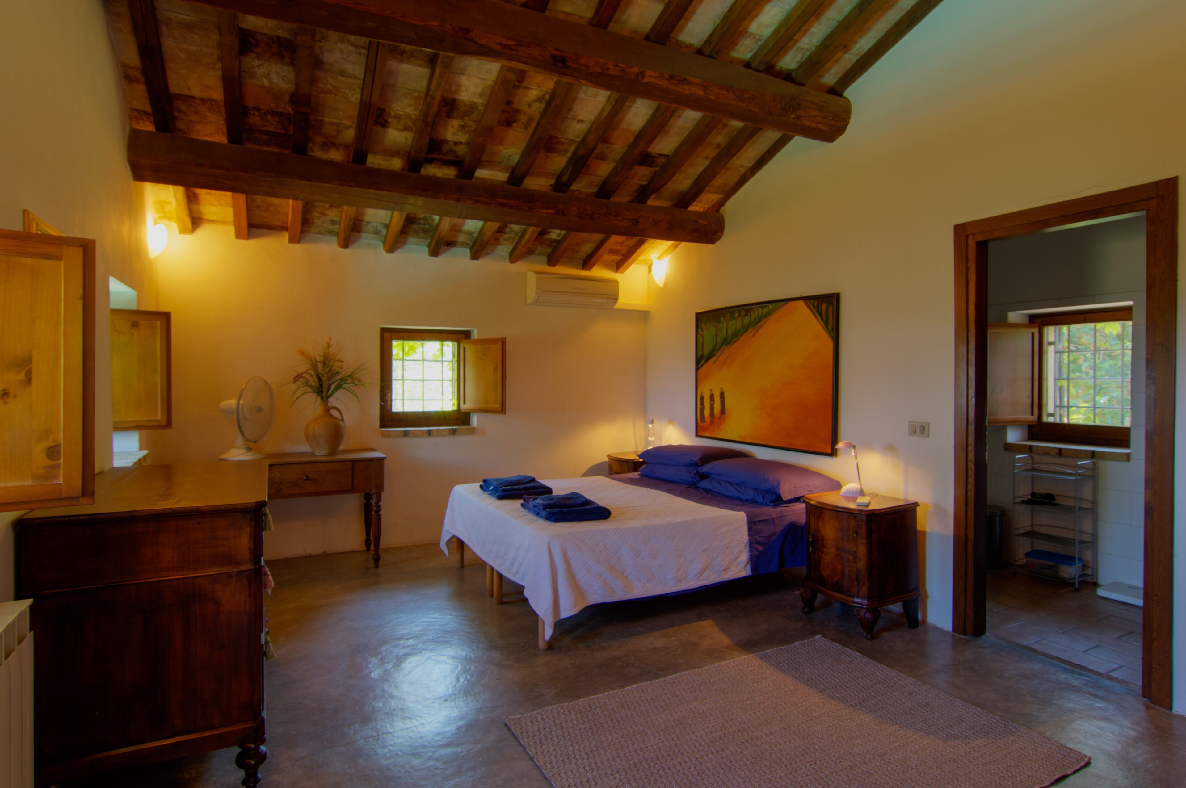 Private Villa in Umbria near Historic Montefalco w Free Wifi & Summer Pool