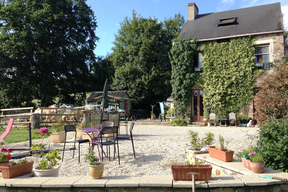 Modernised Stone Cottage in Beautiful Suisse Normande