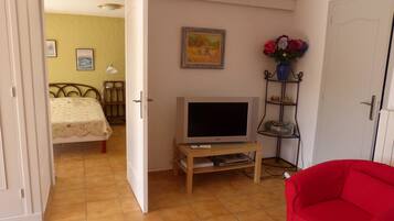 1 chambre, fer et planche Ă repasser, lit parapluie, Wi-Fi gratuit