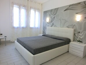 3 عدّة غرف نوم ومكواة/لوح كي وسرير سفر وواي فاي مجانًا