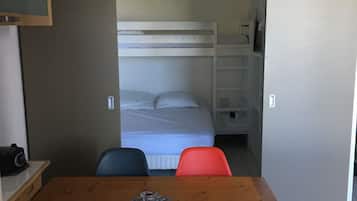1 chambre, lit de bébé portatif, accessible en fauteuil roulant