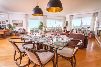 Athens Luxurious Apartment - Sea View! 