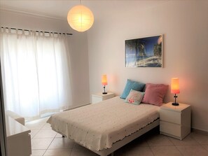 2 soverom, strykejern/-brett, wi-fi (inkludert) og sengetøy