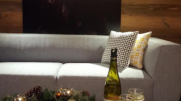 Tv, tv-spel, dvd-spelare och böcker