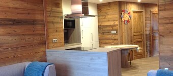 Beautiful ground floor ski in /out apartment. 2 mins from lift