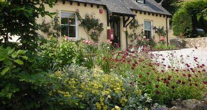 Ancienne maison de gardien du chĂąteau Swordale