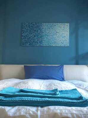 4 bedrooms, iron/ironing board, travel cot, free WiFi