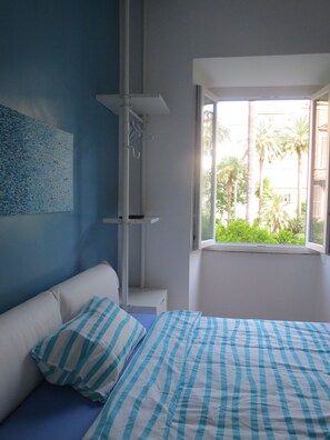 4 bedrooms, iron/ironing board, travel cot, free WiFi