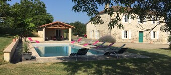 Restored 17th C manor house with new 10 x 5 pool - Sleeps 14
