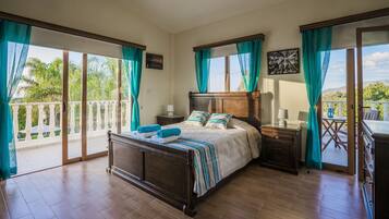 4 Schlafzimmer, Bügeleisen/Bügelbrett, Internetzugang, Bettwäsche