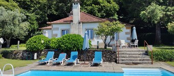 CHARMING HOUSE Small Stone House