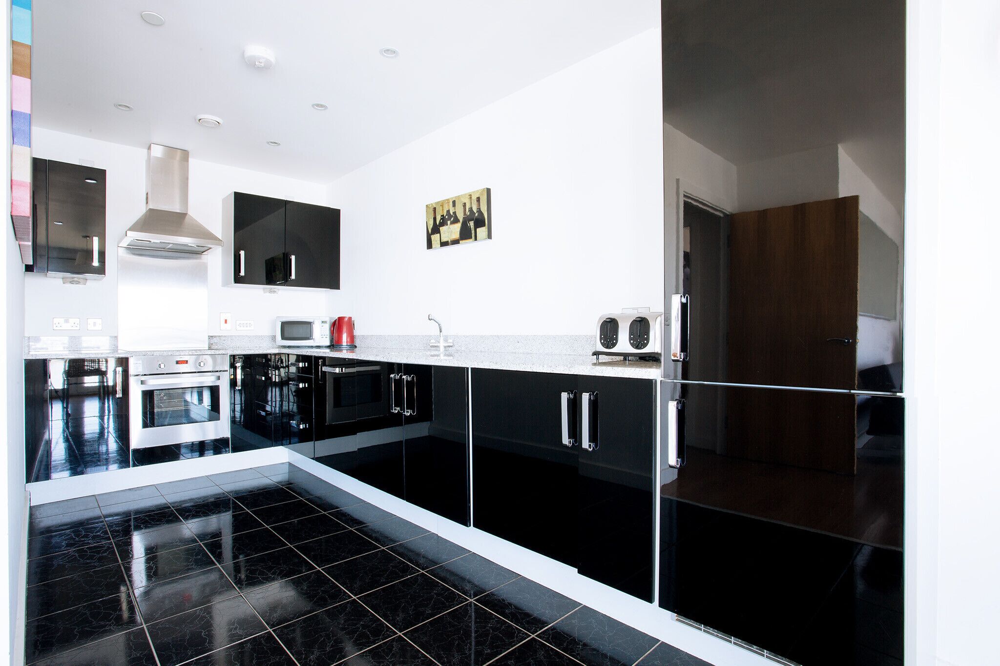 Modern three bedroom North Greenwich 90