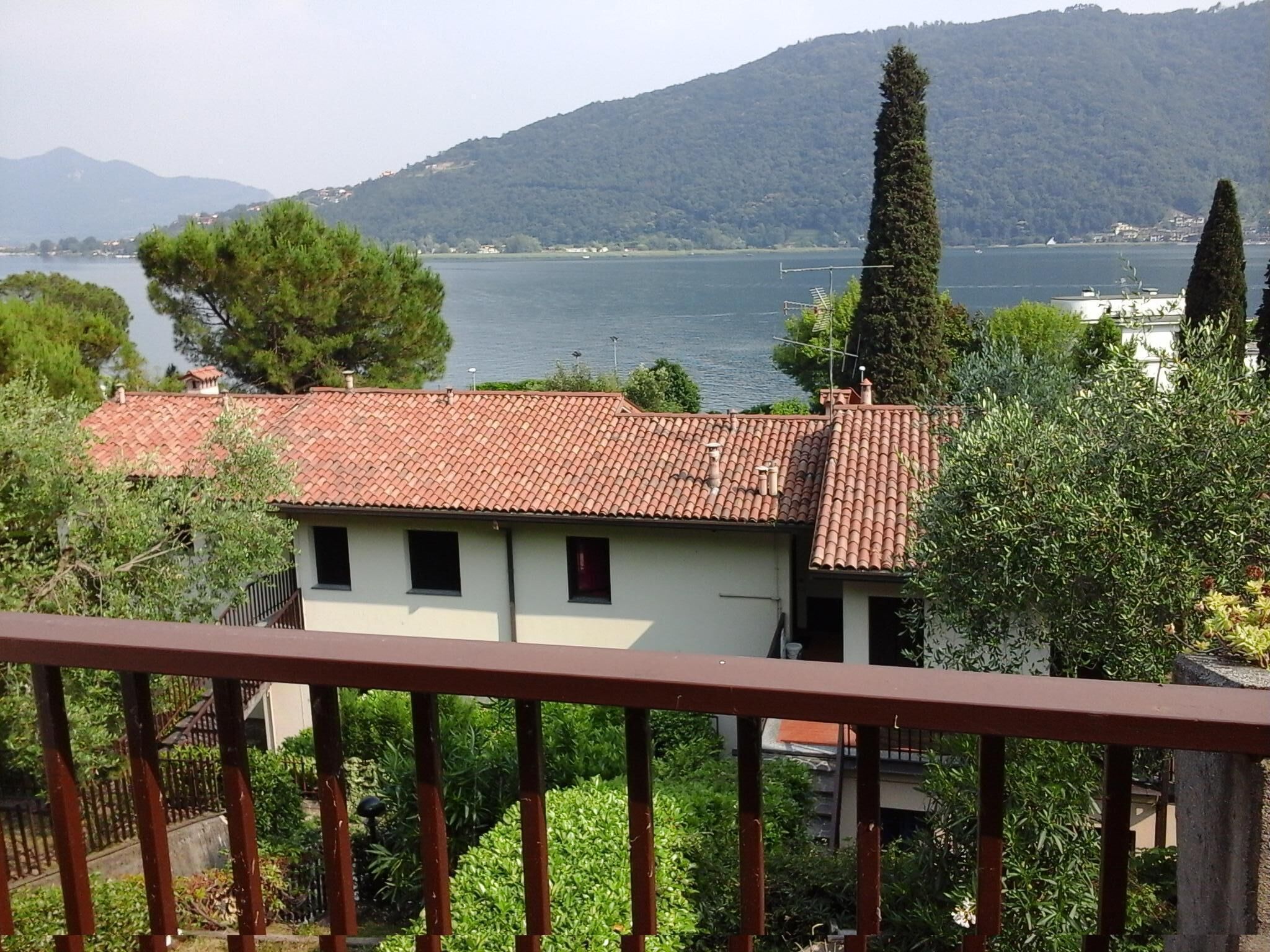 Terrace on Lake Iseo-free WIFI-DISCOUNTS FROM NOVEMBER TO JANUARY