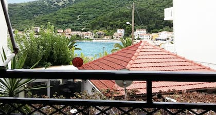 Studio for 2 in the center of Agia Efimia, near Myrtos beach