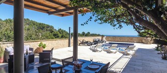 Club Villamar - Nice and cozy villa with private pool with salt water,located at only 800 km from...