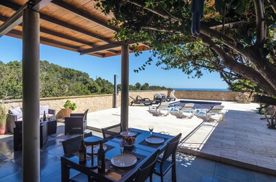 Club Villamar - Nice and cozy villa with private pool with salt water,located at only 800 km from...