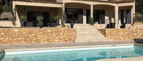 Una piscina climatizada