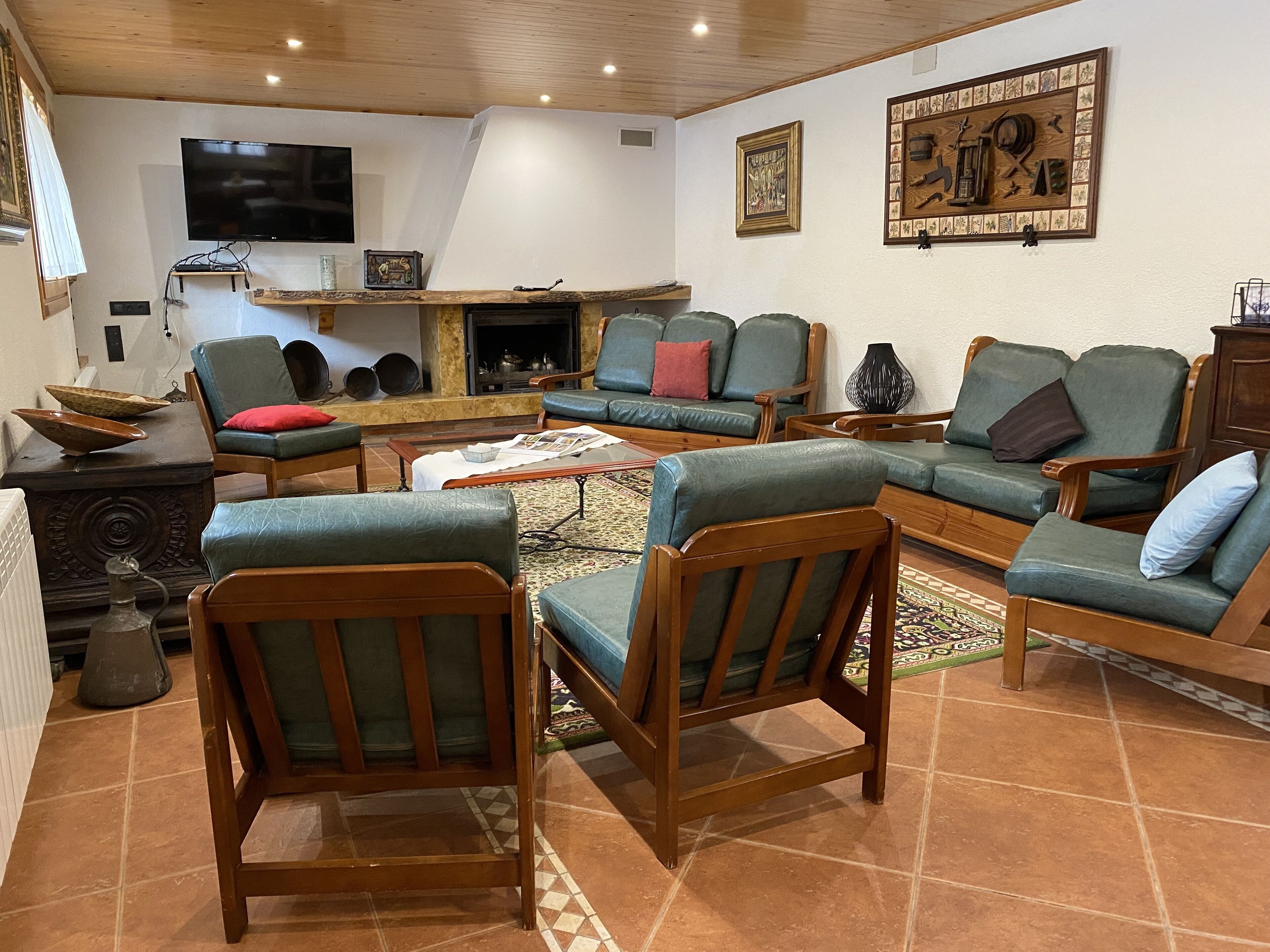 Cal Dragano with charm between vineyards with pool