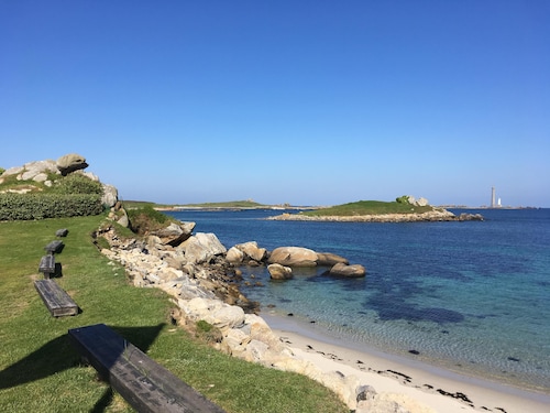 Charming house renovated all comfort, large enclosed garden at 100m classified ****