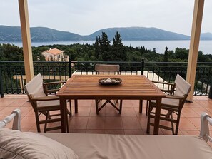 Outdoor dining - Amazing sea view,private pool,just super  MHTE 0458K91000420601,EVRETI, FISCARDO (Fiscardo)