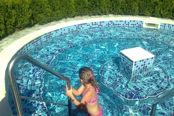 hot SPA mineral pool - 15 min driving
