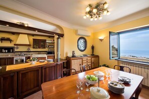Dining - Villa Turtle with sea view and  private pool (Massa Lubrense)