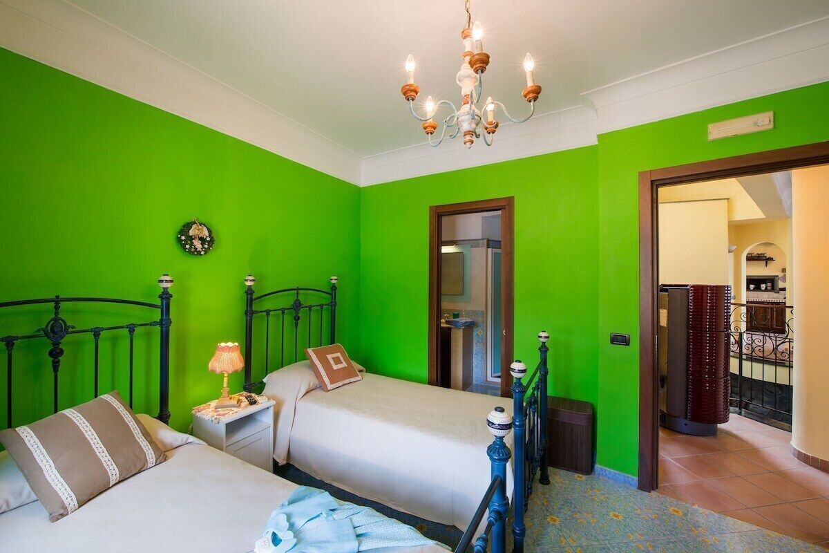 3 chambres, fer et planche à repasser, Wi-Fi gratuit, draps fournis
